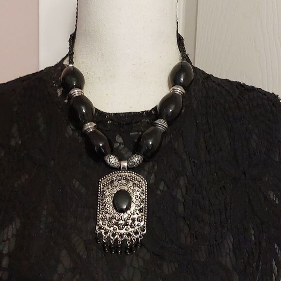 Vintage Jewelry - Chunky Black Stones and Tibetan Style Metal Beads Necklace Steampunk Pendant